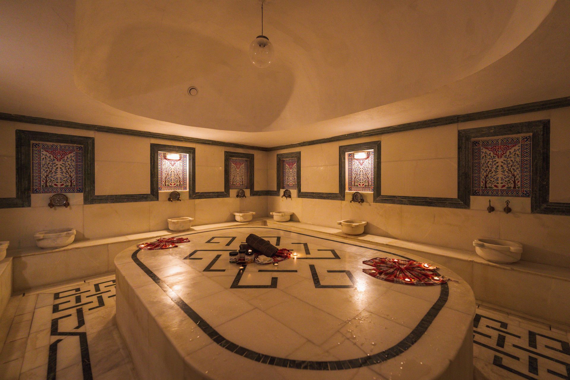 Falcon Hotel | Hamam