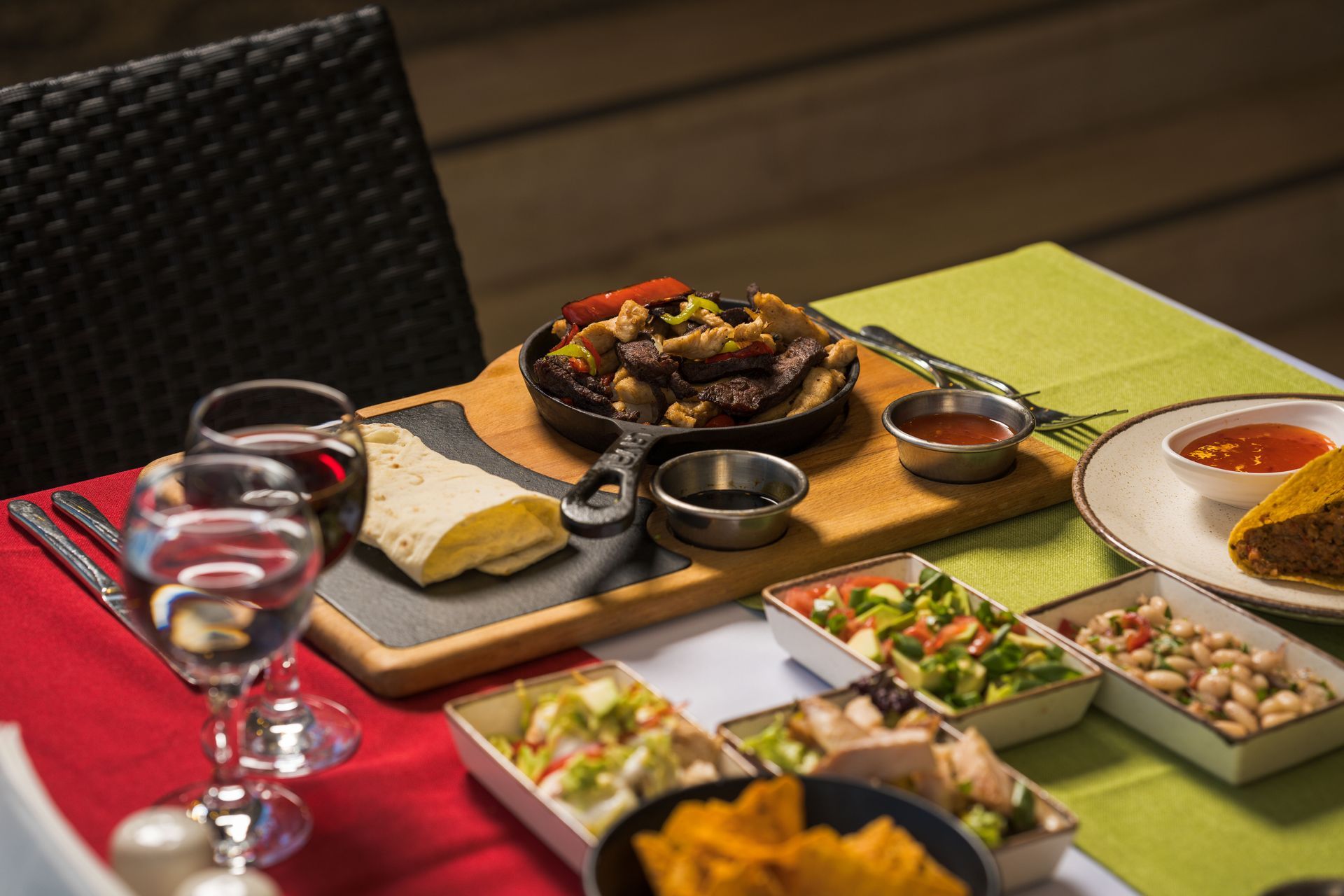 Falcon Hotel | Restaurant, Bar