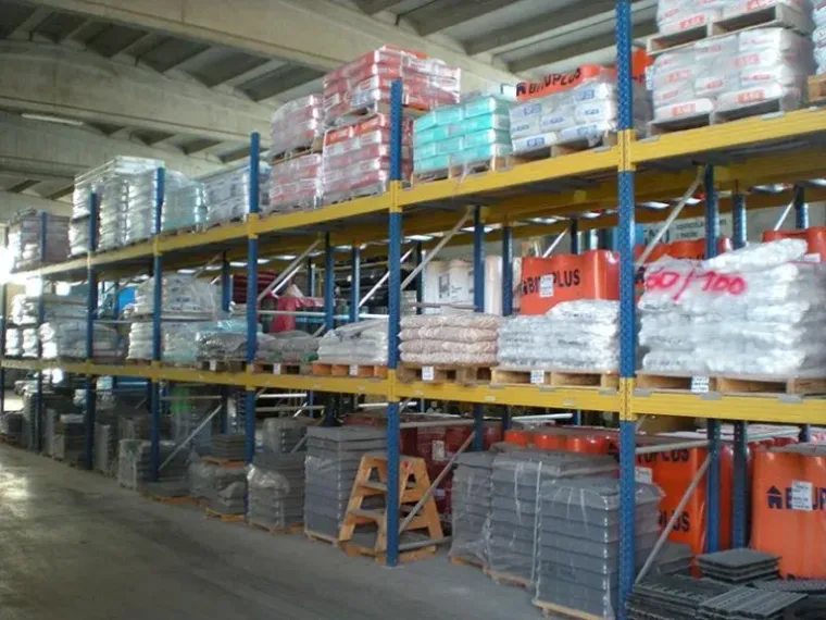 materiali edili confezionati.