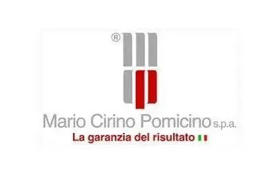 Logo della Mario Cirino Pomicino spa, caratterizzato da barre verticali grigie e rosse, con testo in italiano sotto.