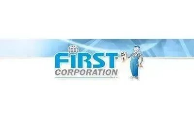 Logo della First Corporation, testo blu con icona del globo, illustrazione di un lavoratore in tuta.