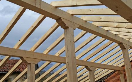 construir una estructura de madera a medida para la cubierta de una vivienda en torrelavega