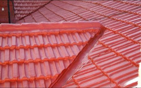impermeabilización de las tejas de un tejado en Laredo para eliminar filtraciones de agua
