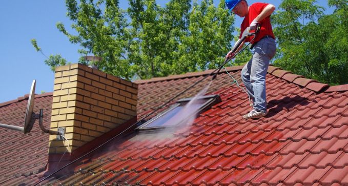 limpiar tejado en chalet de laredo