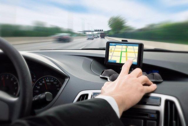 Benefits of Installing a GPS System in Your Car