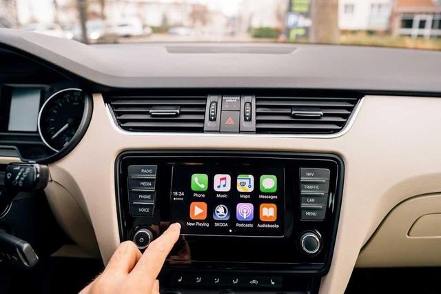 Apple CarPlay and Android Auto Installation Services Scarborough