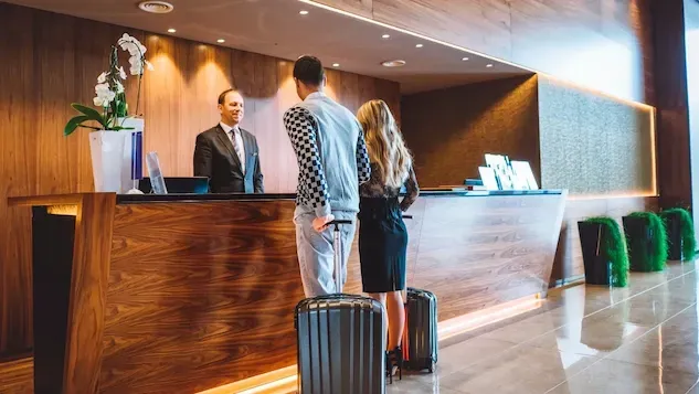 Novas regras para check-in e checkout: o que muda na prática para hotéis e pousadas em 2025