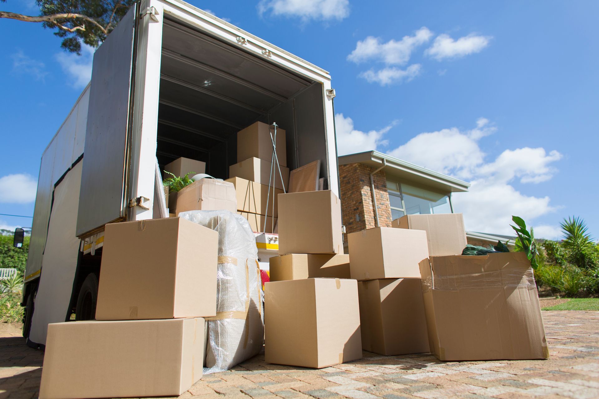 long-distance moving service Estero, FL