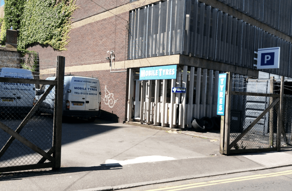Mobile Tyres garage