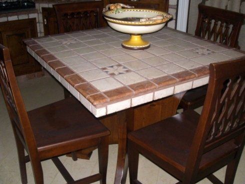 tavolo mosaico marmo