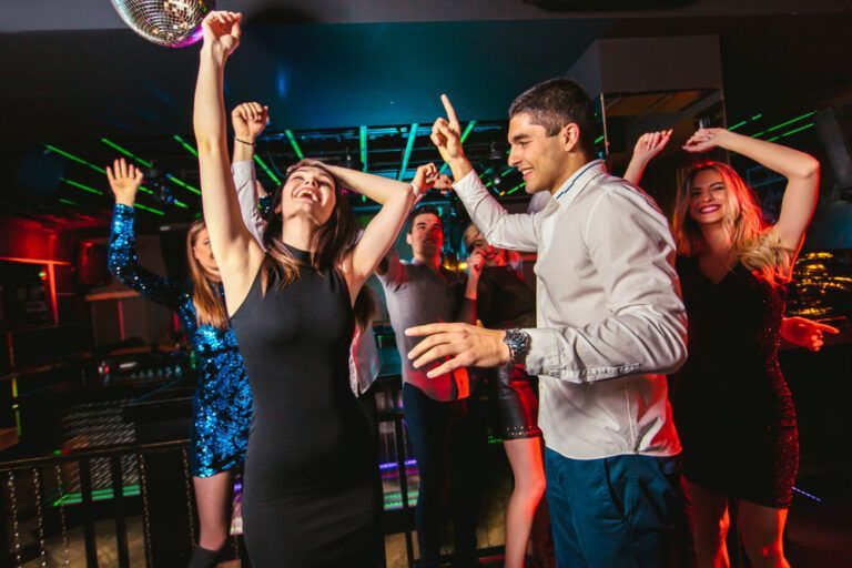 How To Rent A Party Bus In New Jersey: 6 Tips