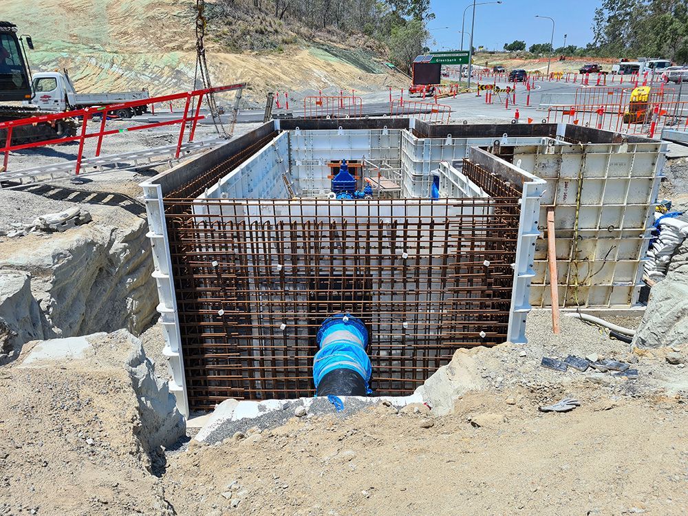 Heavy duty panels in T configuration