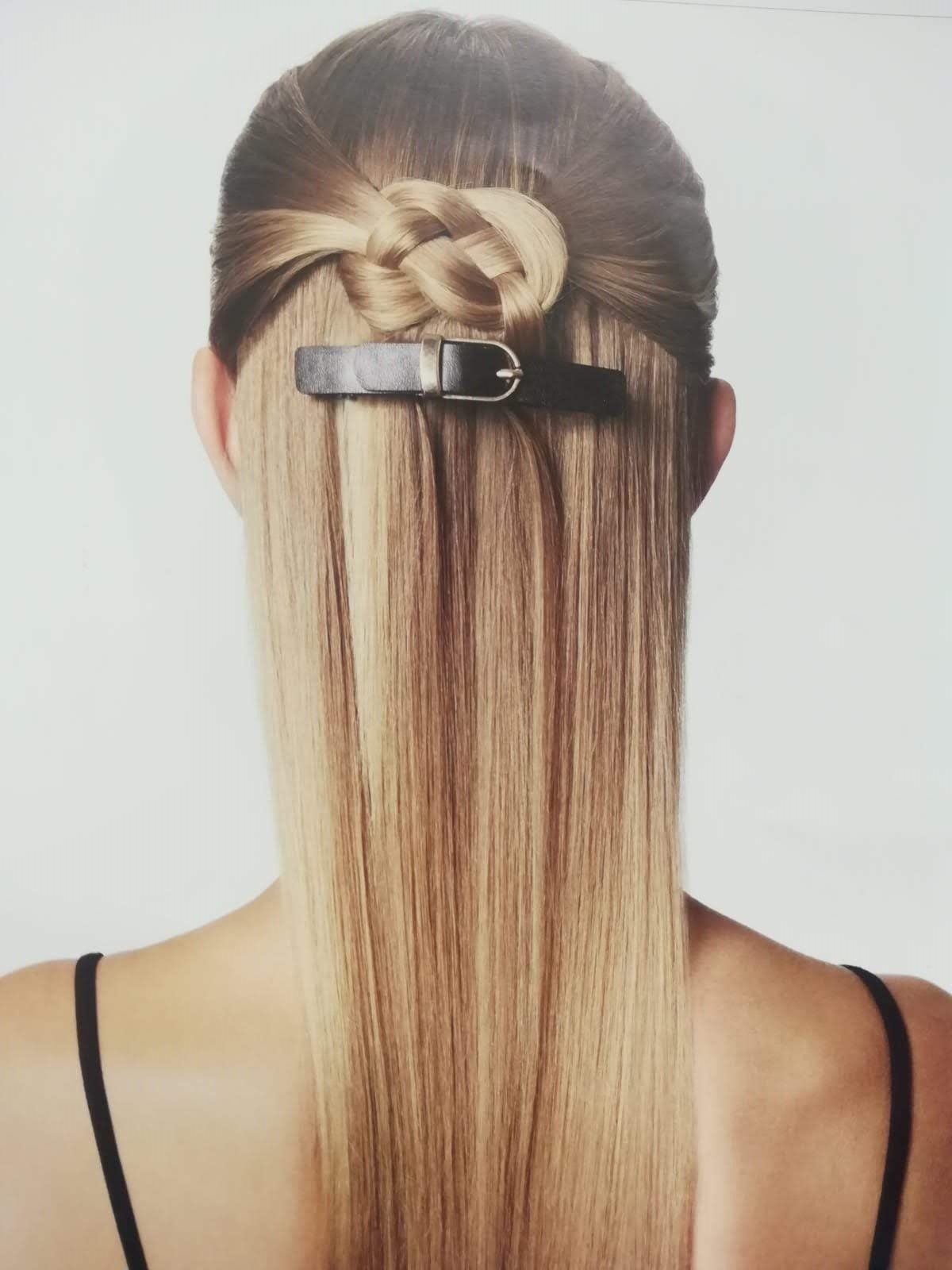 Semiraccolto capelli lunghi