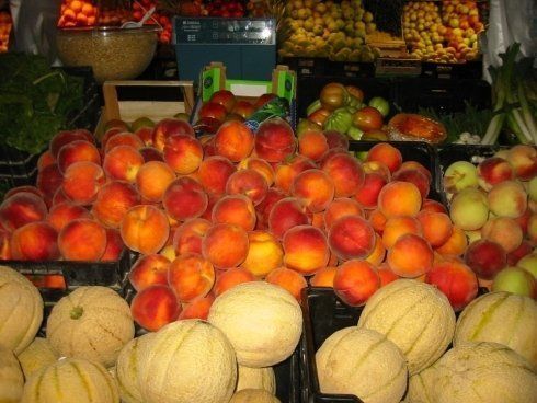 verdura e frutta di stagione in vendita