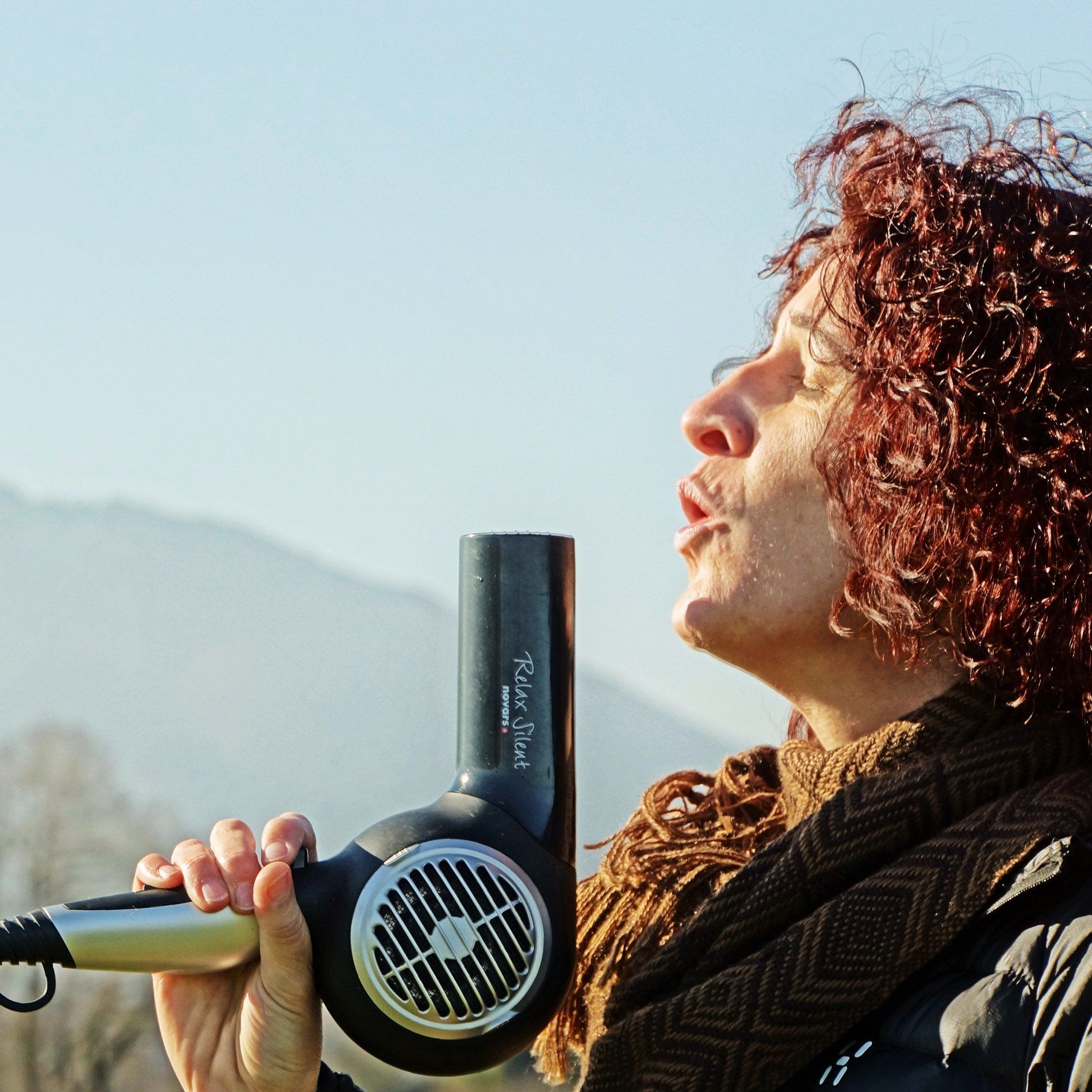 Friseurmeisterin Julia Wisst mit Fön