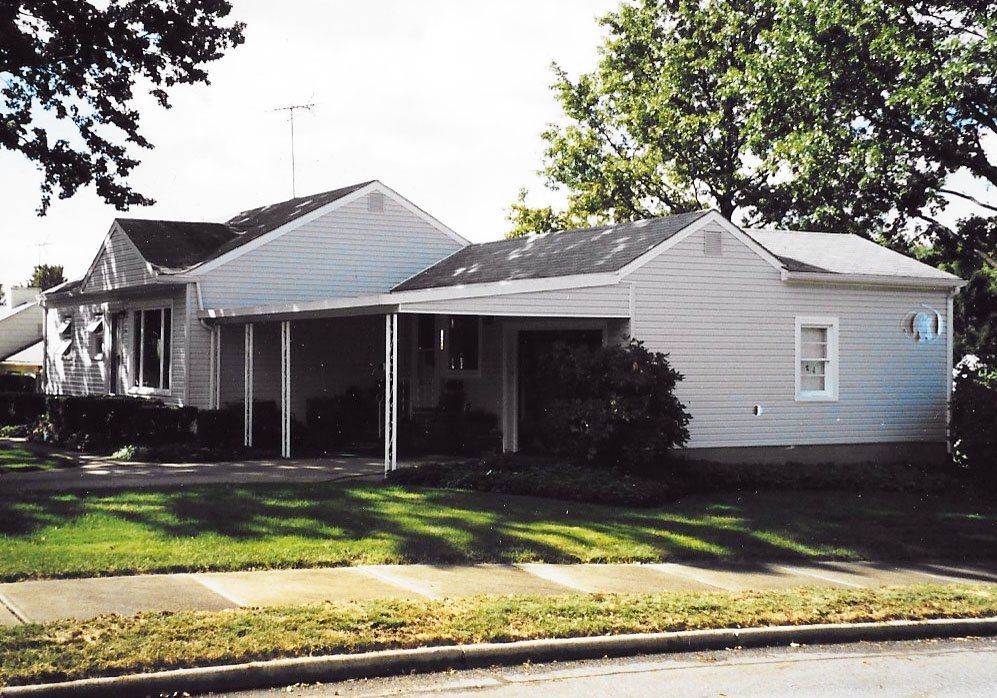 Large Residential Home — Akron, OH — Summit Awning
