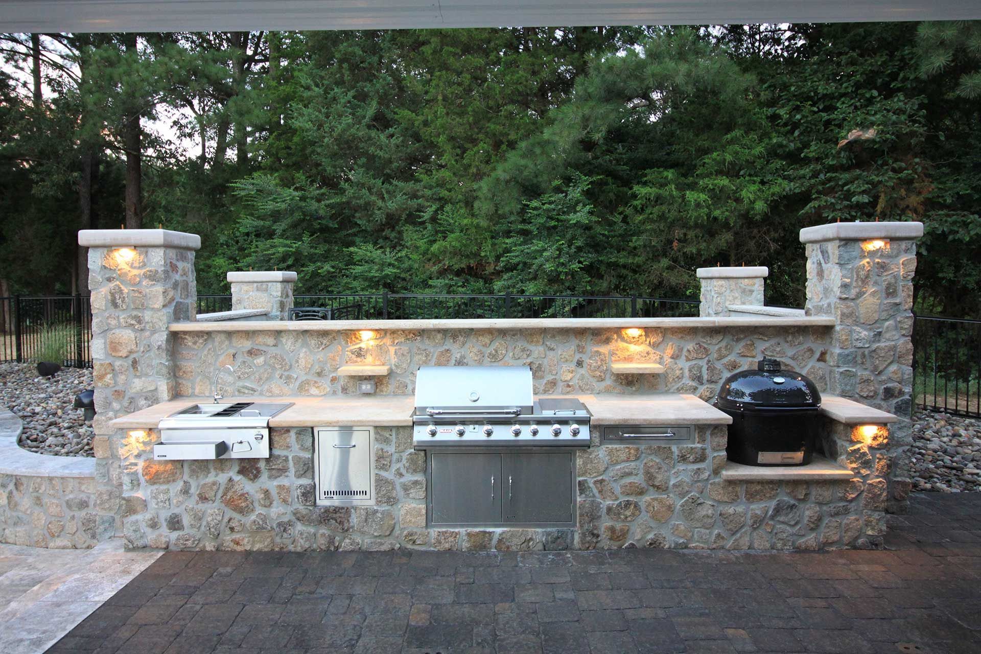outdoor kitchen 1