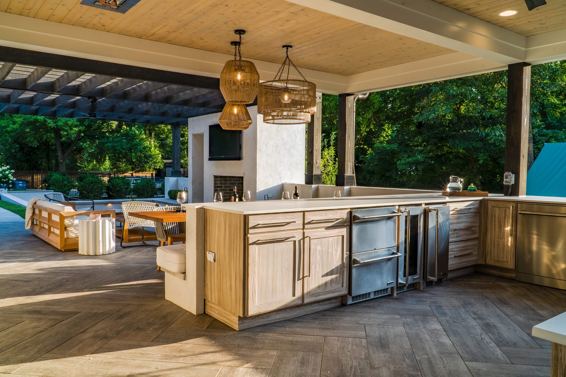 Outdoor Living Space 23
