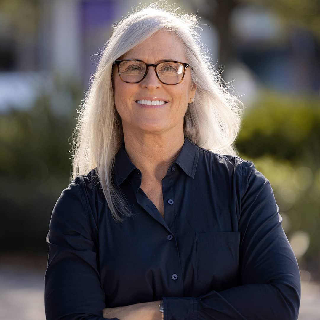 Beth Evans (Leasing)