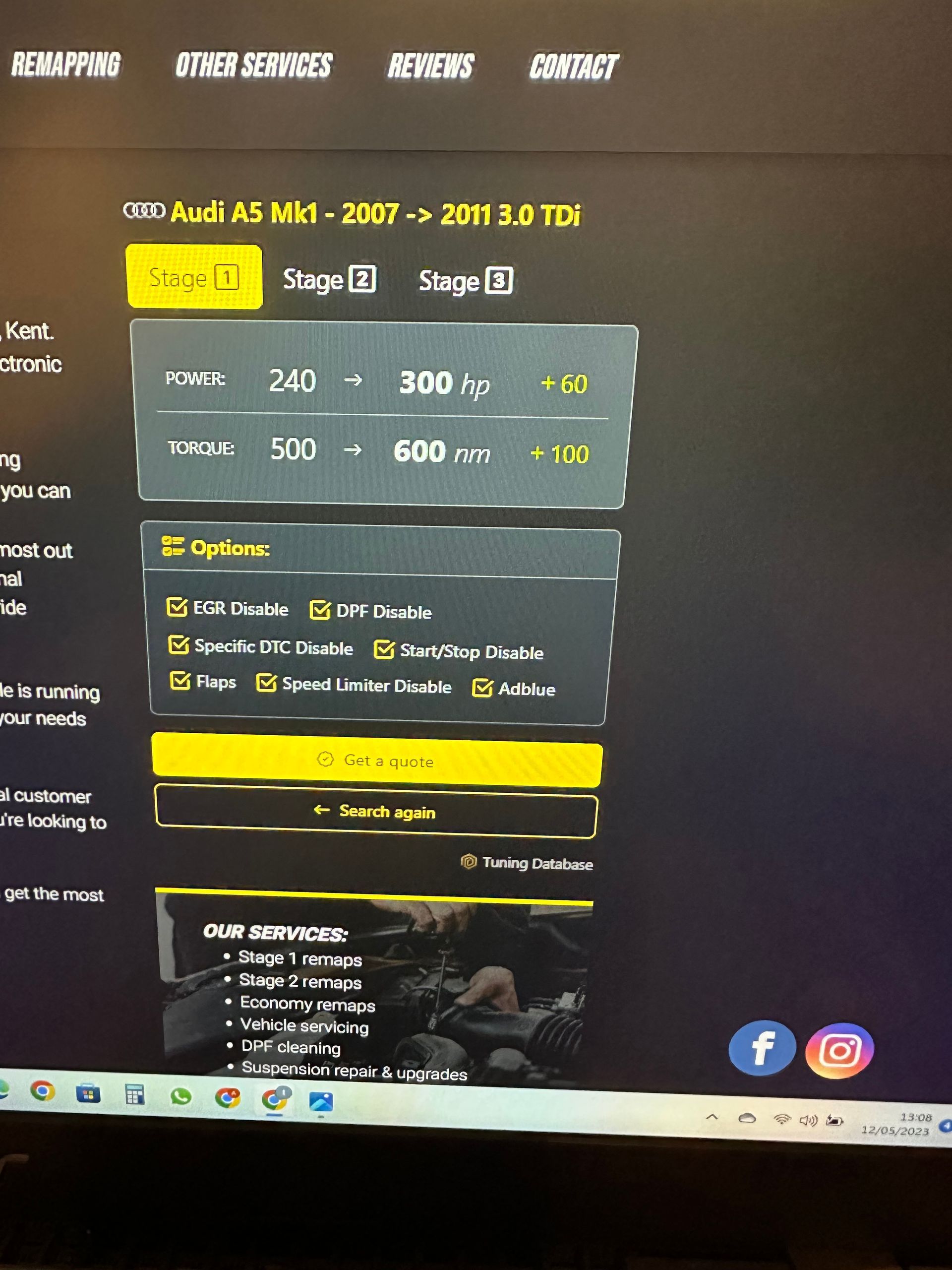 A computer screen with a few buttons on it