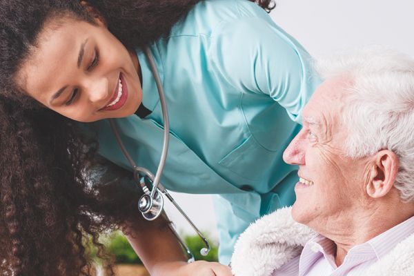 Home Health Care vs In-Home Care: Which is right for your loved one?