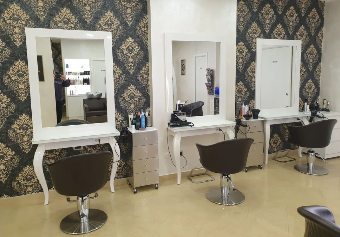 Salone di parrucchiere unisex