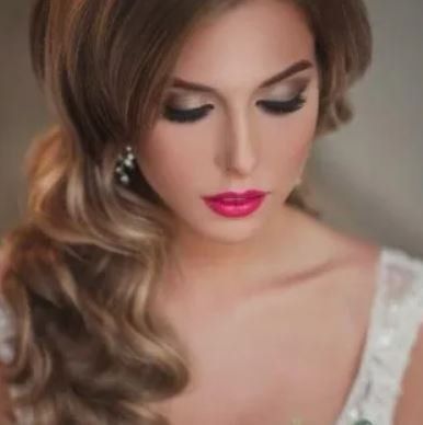 Acconciatura sposa con capelli sciolti