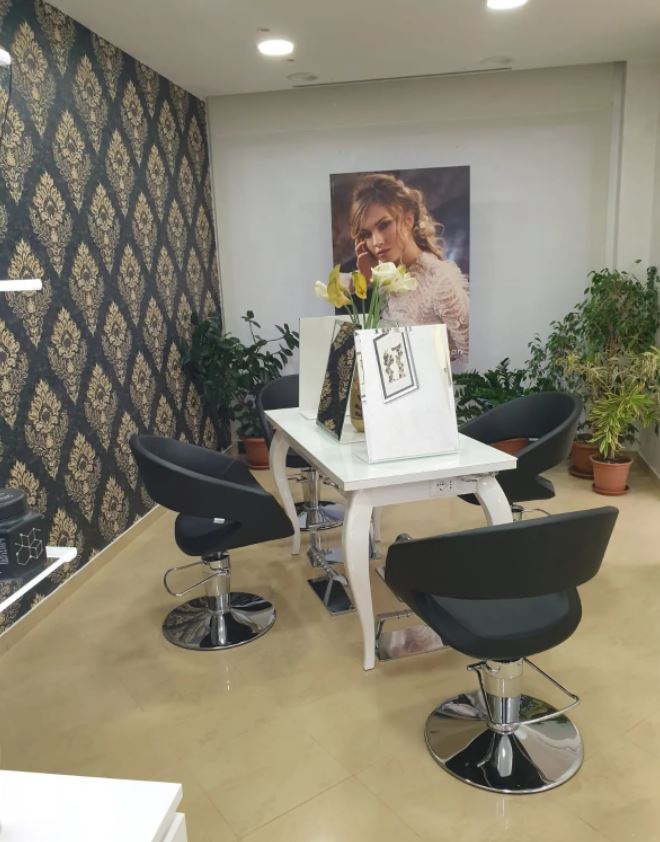 Salone di parrucchiere moderno ed elegante