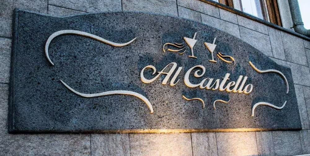 Insegna del ristorante 