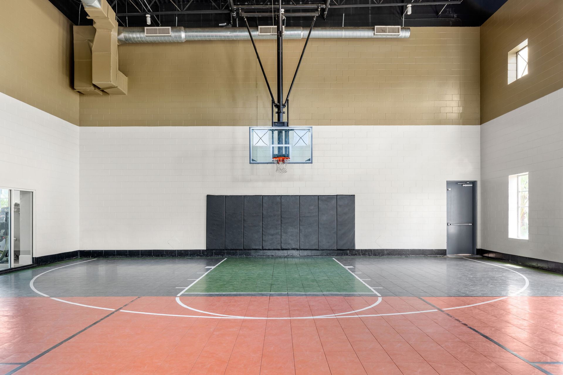 Indoor Basketball Court at Burano Hunter's Creek Apartment