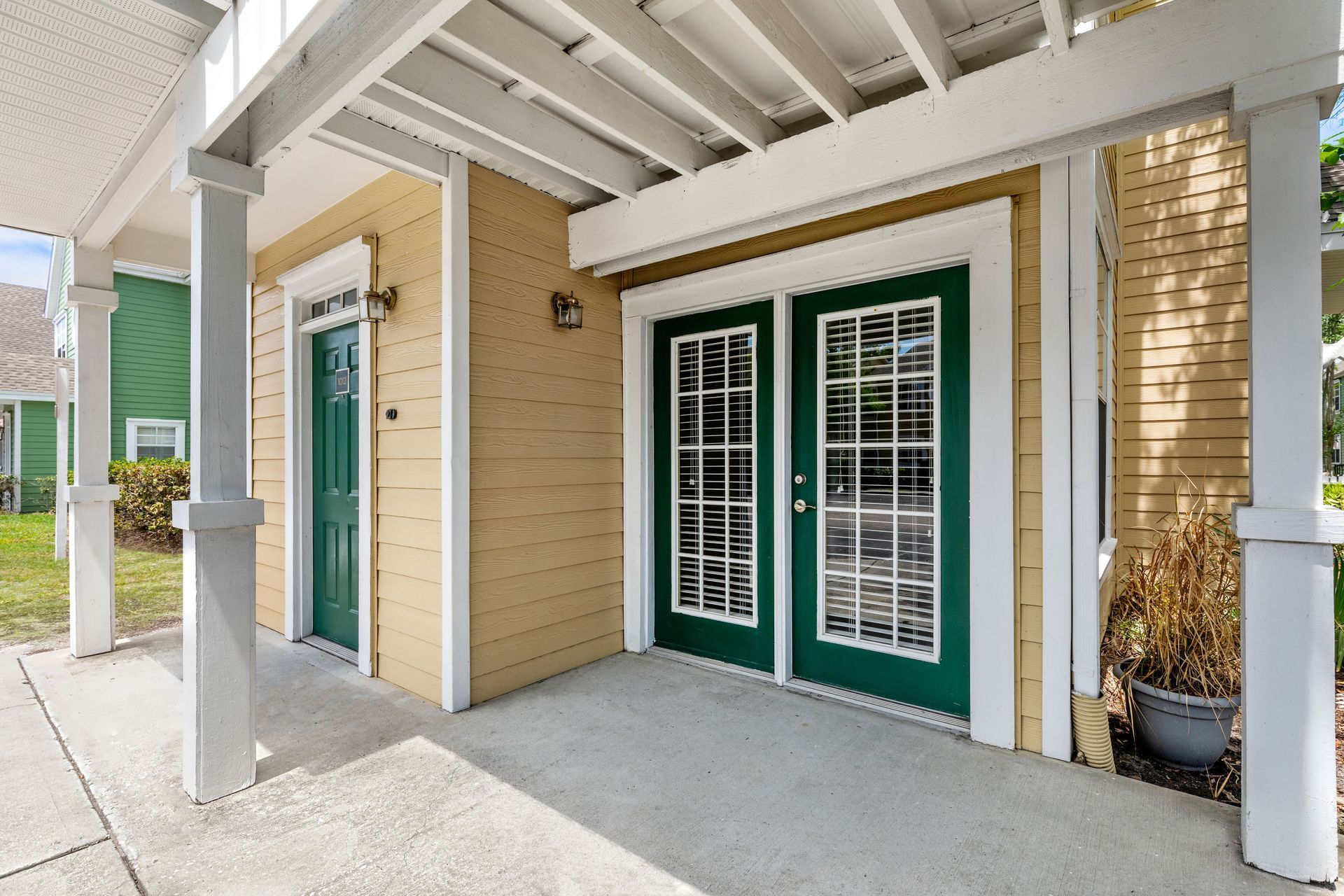 Patio at Burano Hunter's Creek in Orlando, FL.