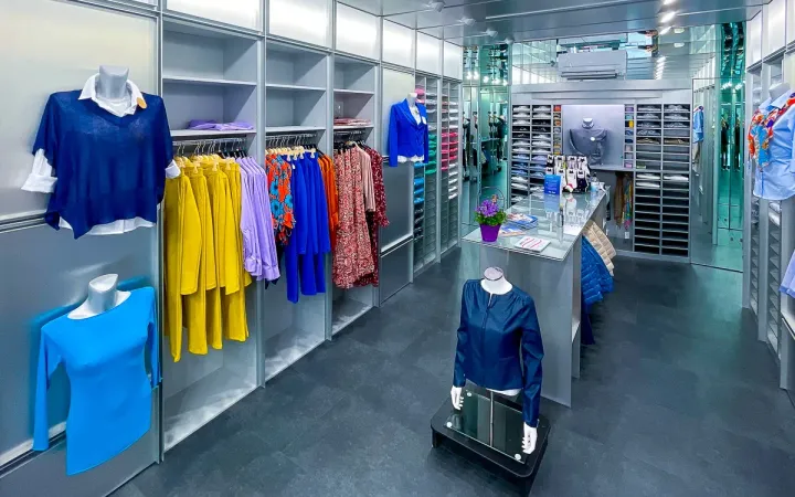 NataconlaCamicia Borgosesia Negozio abbigliamento donna uomo Borgosesia