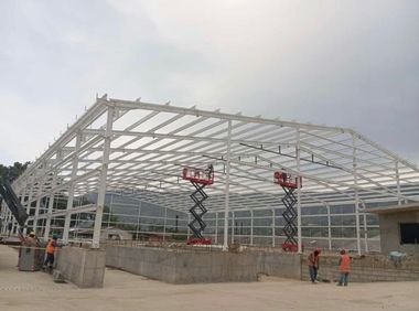 Proceso de instalación de Bodega Industrial de 34 m ancho x 50 m de largo x 6 m de altura, en Medellín, Antioquia 