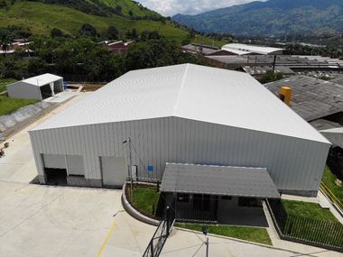 Bodega Industrial de 34 metros ancho x 50 metros de largo x 6 metros de altura, Medellín, Antioquia 