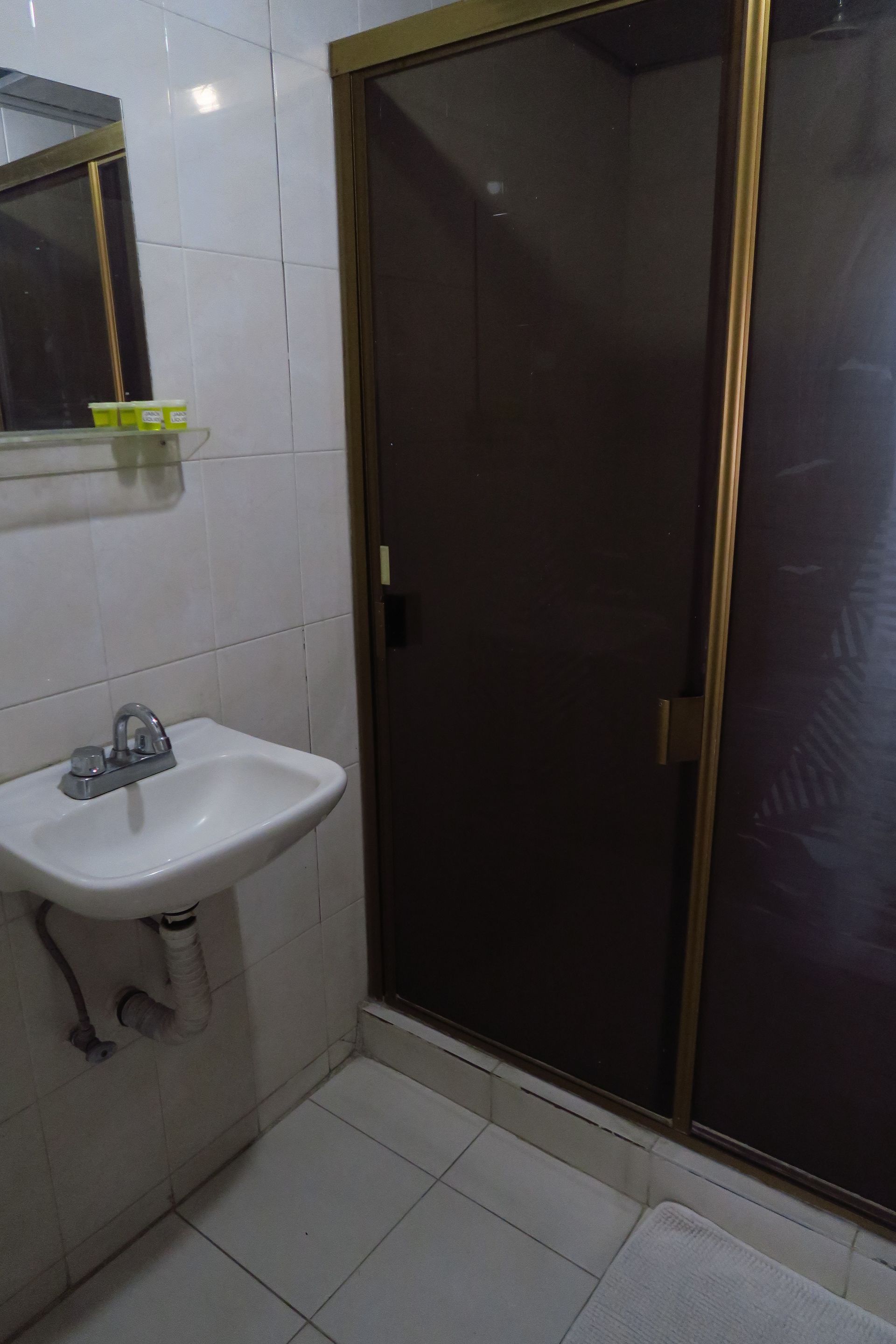 HOTEL LLANITO - BAÑO