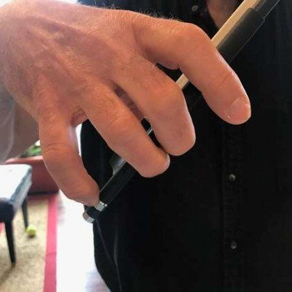 The perfect bow hold