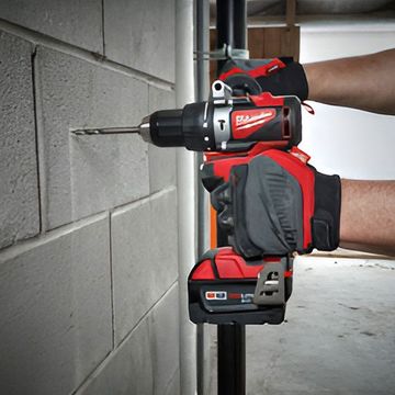 MILWAUKEE FERRETERIA CHICHEN