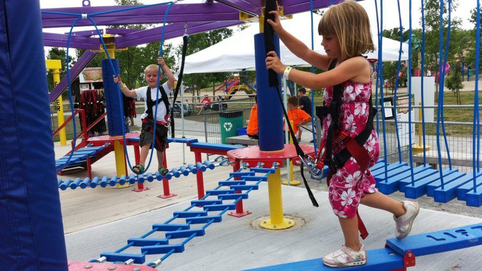 kids playing on sky tykesat safari niagara exploring niagara falls zoo attractions