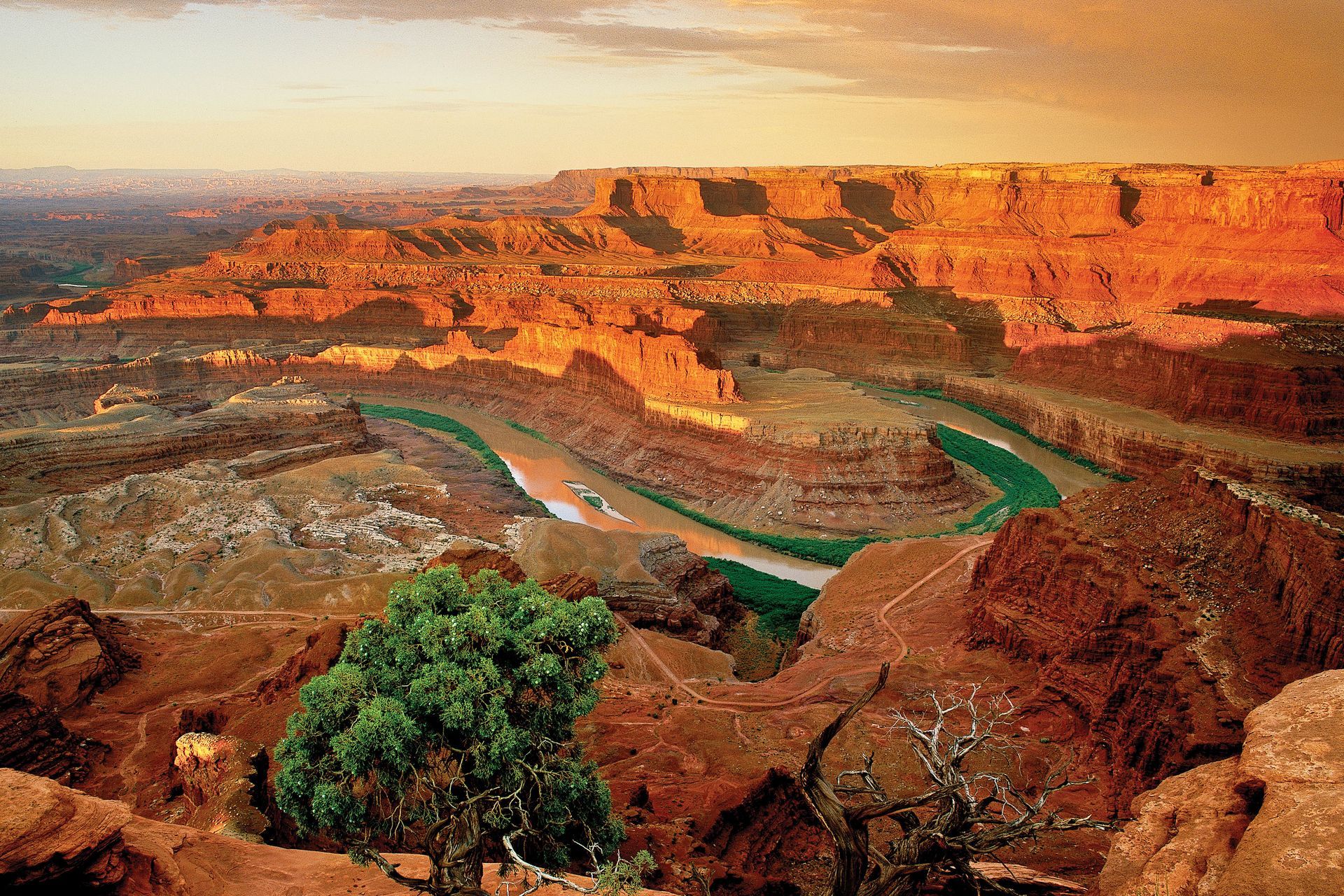 Breathtaking Dead Horse Point State Park Overlook from the Intrepid Trail System.