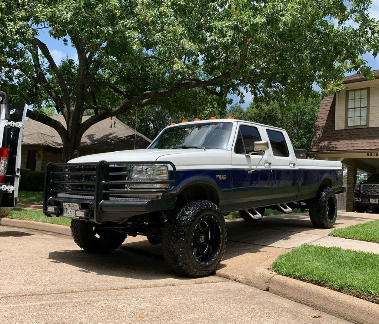 vehicle with ceramic coating parked outside the house