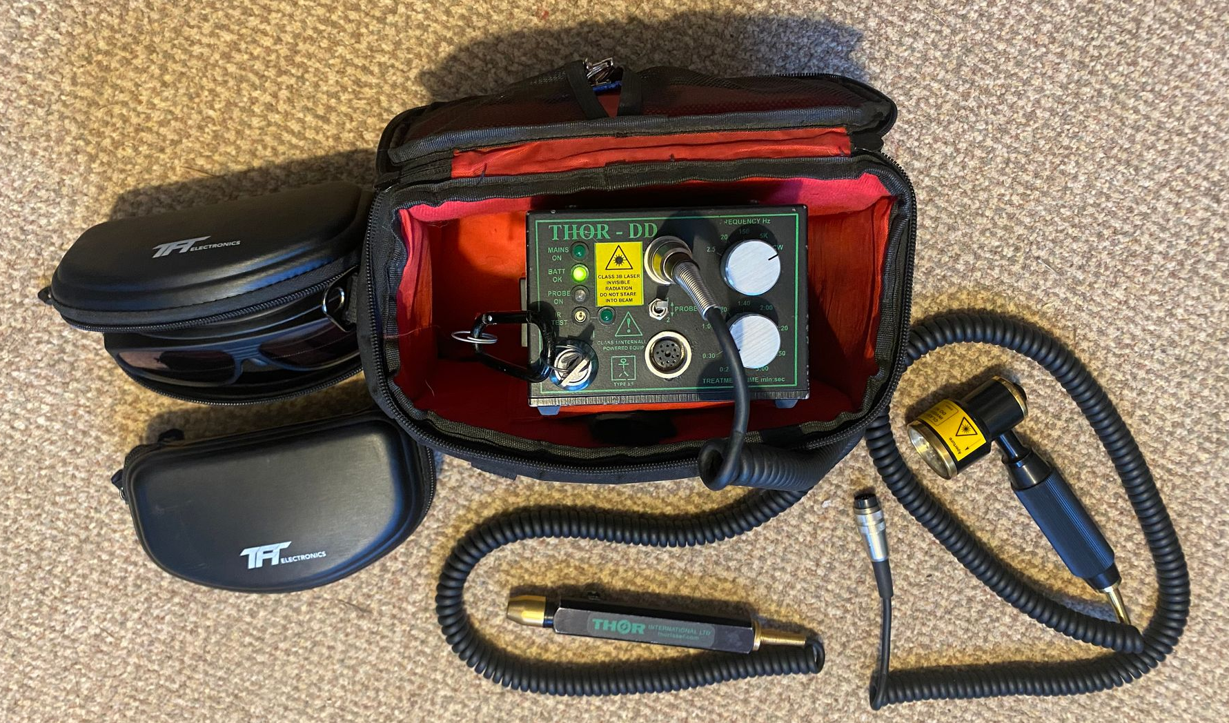 THOR DD Laser Therapy (Class 3B) - Medical device components.