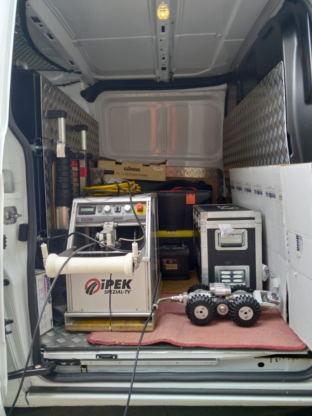 Claudio Rusconi, spurgo pozzi, videispezioni fogne