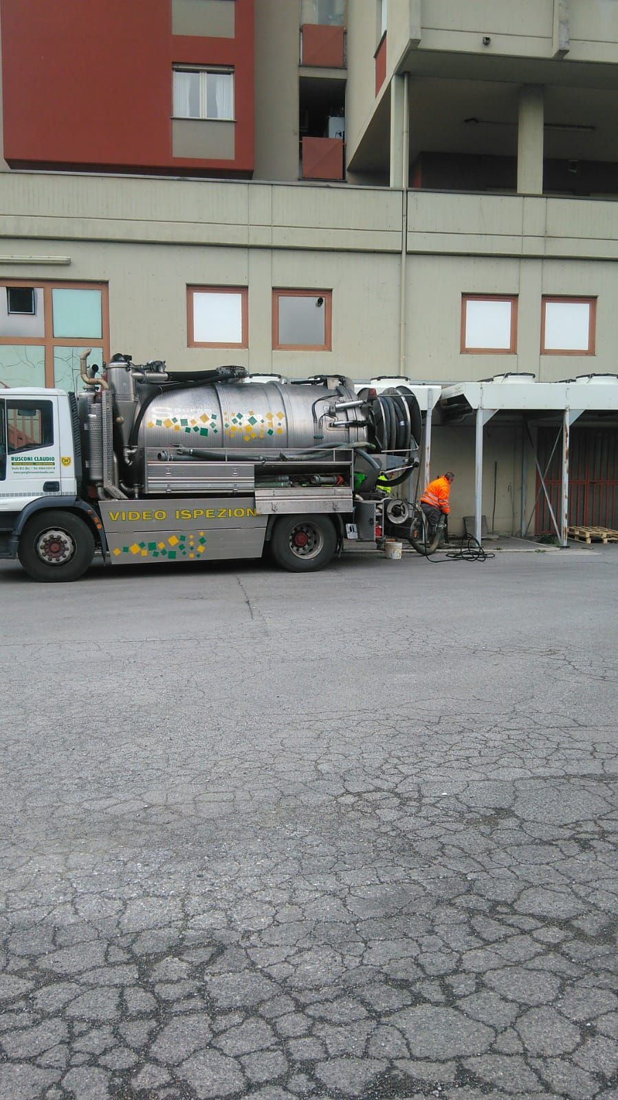 Claudio Rusconi, spurgo pozzi, videispezioni fogne