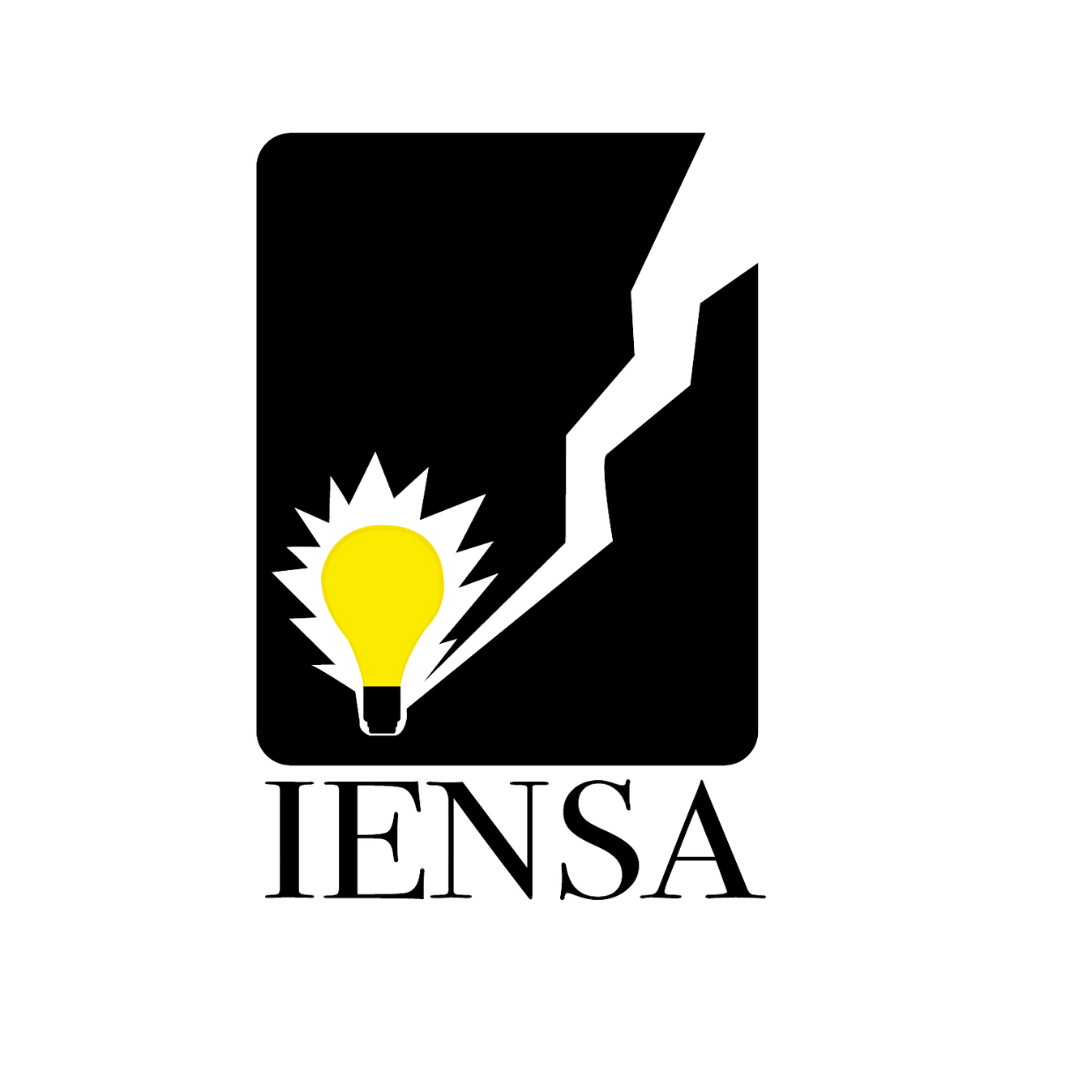 El logotipo de iensa tiene una bombilla y un rayo.