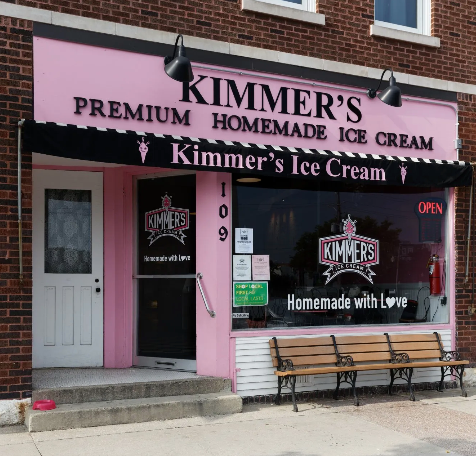 A store front for kimmer 's premium homemade ice cream