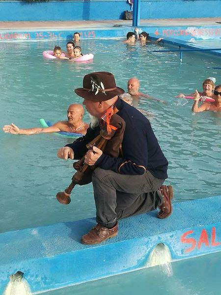 intrattenimento a bordo piscina