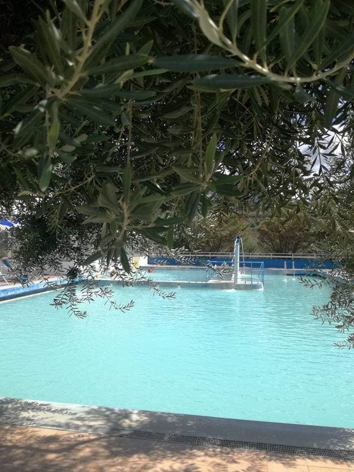 piscina esterna con acqua termale