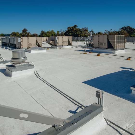 Commercial flat roof with TPO membrane in Spring Hill, Florida