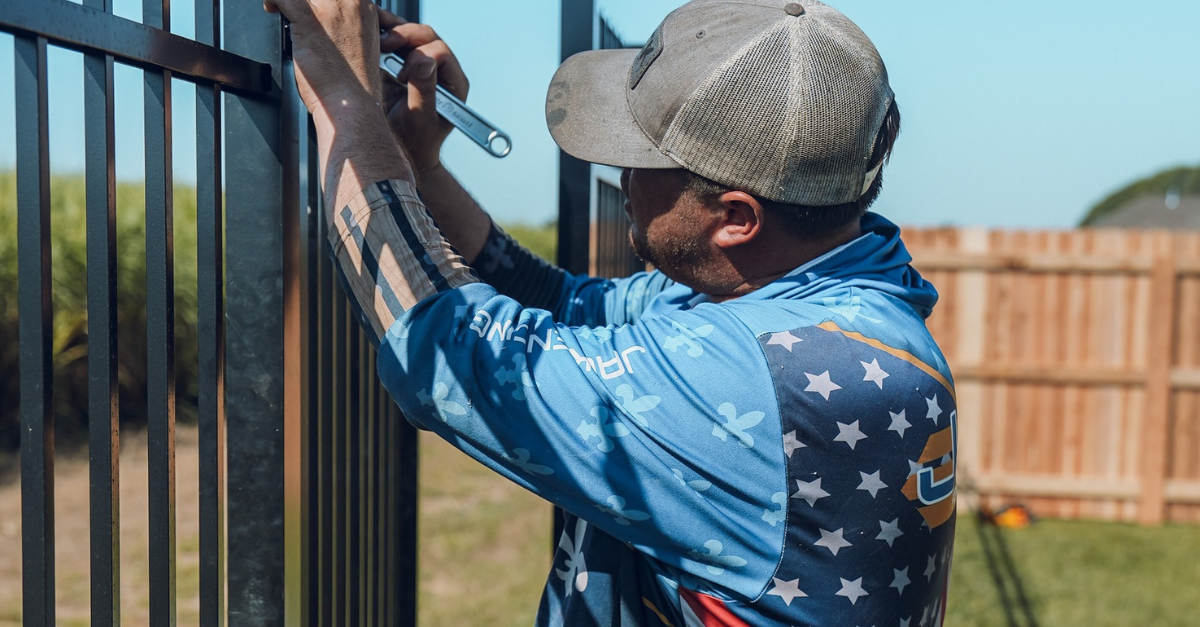 popular fence designs in Lafayette