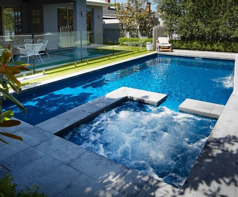 Brooklyn 7.6m Royal Jade Pool & Spa — Aqualine Pools in Branyan, QLD